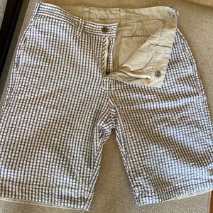 Reversible blue seersucker to tan/khaki